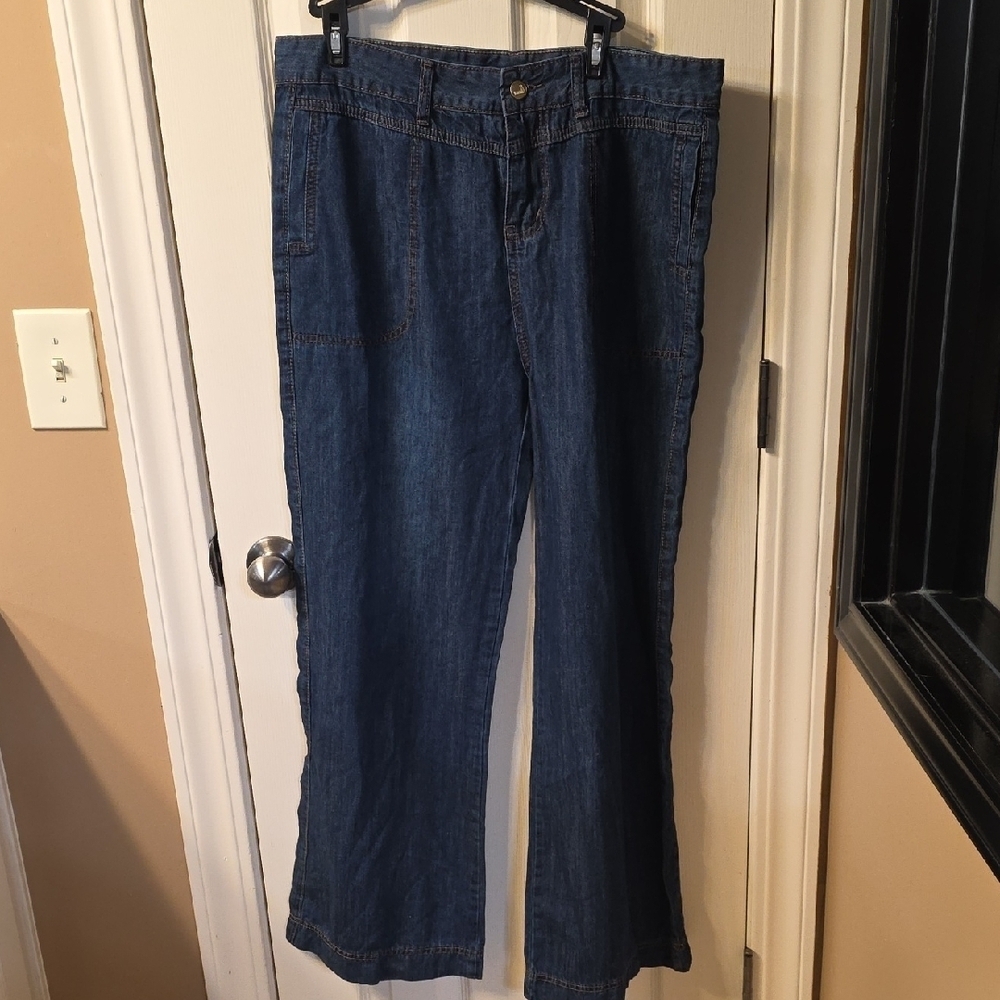 Classic Blue Women's Jeans - Picture 1 of 2